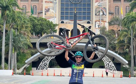 Paloma Miranda percorre o caminho da fé, de bike