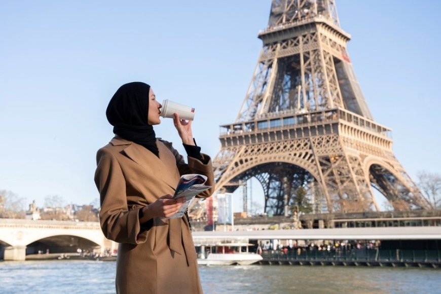 Viagem para Paris com acompanhante? A Go Coffee pode te levar
