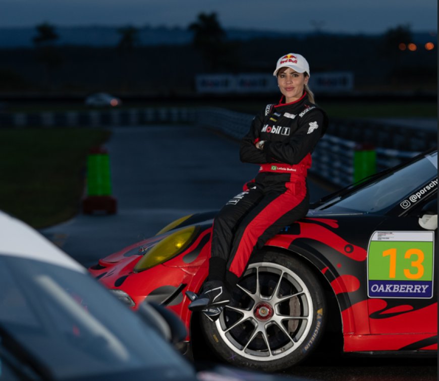 Em Interlagos, Leticia Bufoni corre a terceira etapa da Porsche Cup