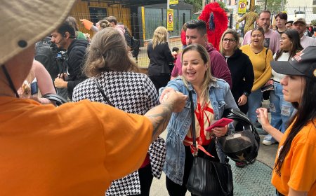 No Dia Mundial do Hambúrguer, BB Onça distribui mais de mil hambúrgueres em Rio Preto