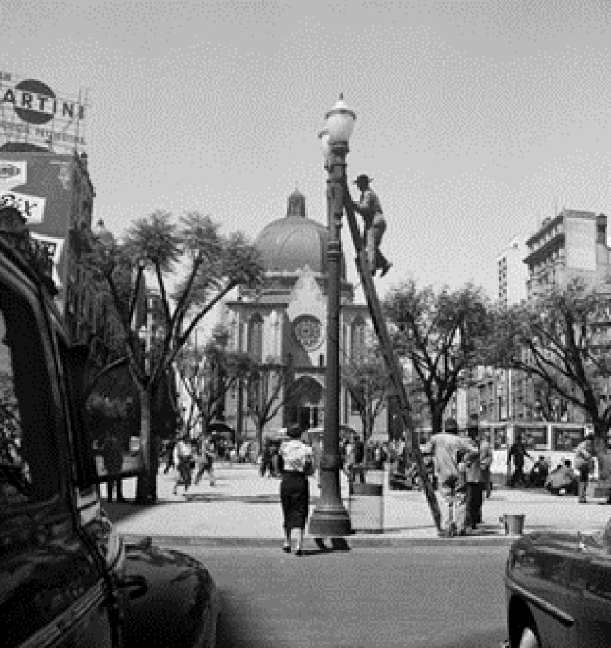 EXPOSIÇÃO APRESENTA RECORTE INÉDITO SOBRE A PRAÇA E A CATEDRAL DA SÉ AO LONGO DE 162 ANOS