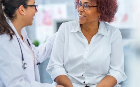 Saiba mais sobre a neuromielite óptica, doença autoimune que afeta principalmente mulheres negras