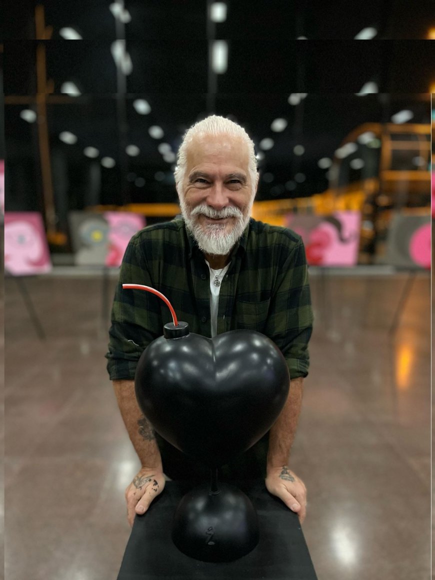 Salão do aeroporto Santos Dumont recebe a exposição Beijos (em)perfeitos   