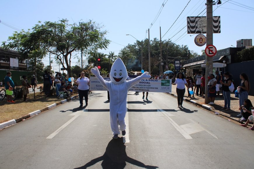 Rotary Club apresenta seus trabalhos em desfile de aniversário em Araraquara   