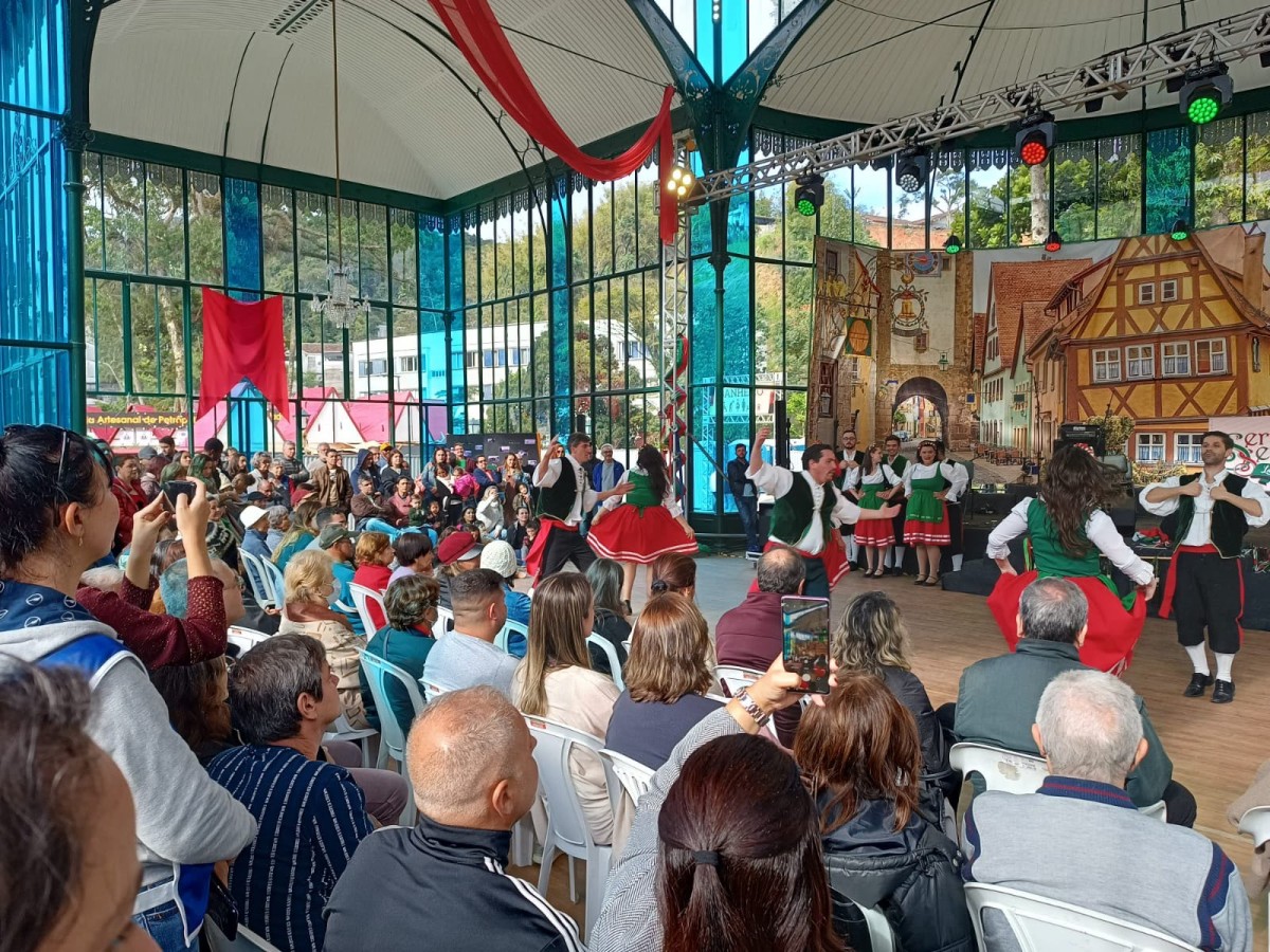 Serra Serata abre seleção para grupos de dança participarem de Baile de Máscaras inspirado nos bailes venezianos   