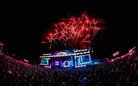 GUILHERME E BENUTTO ABREM PALCO DO FESTIVAL EXPOMIX BRASIL EM BRASÍLIA