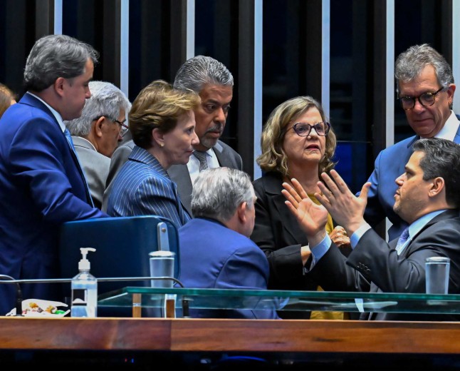 Senado aprova o fim da escala de trabalho 6x1